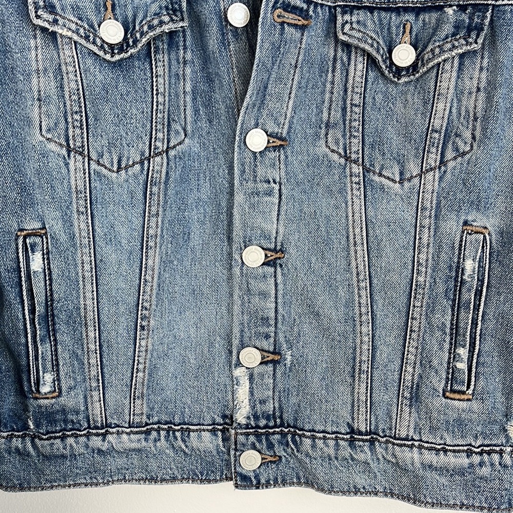 Lucky Brand women’s Tomboy Trucker Denim Jacket. Size Medium - Picture 7 of 14